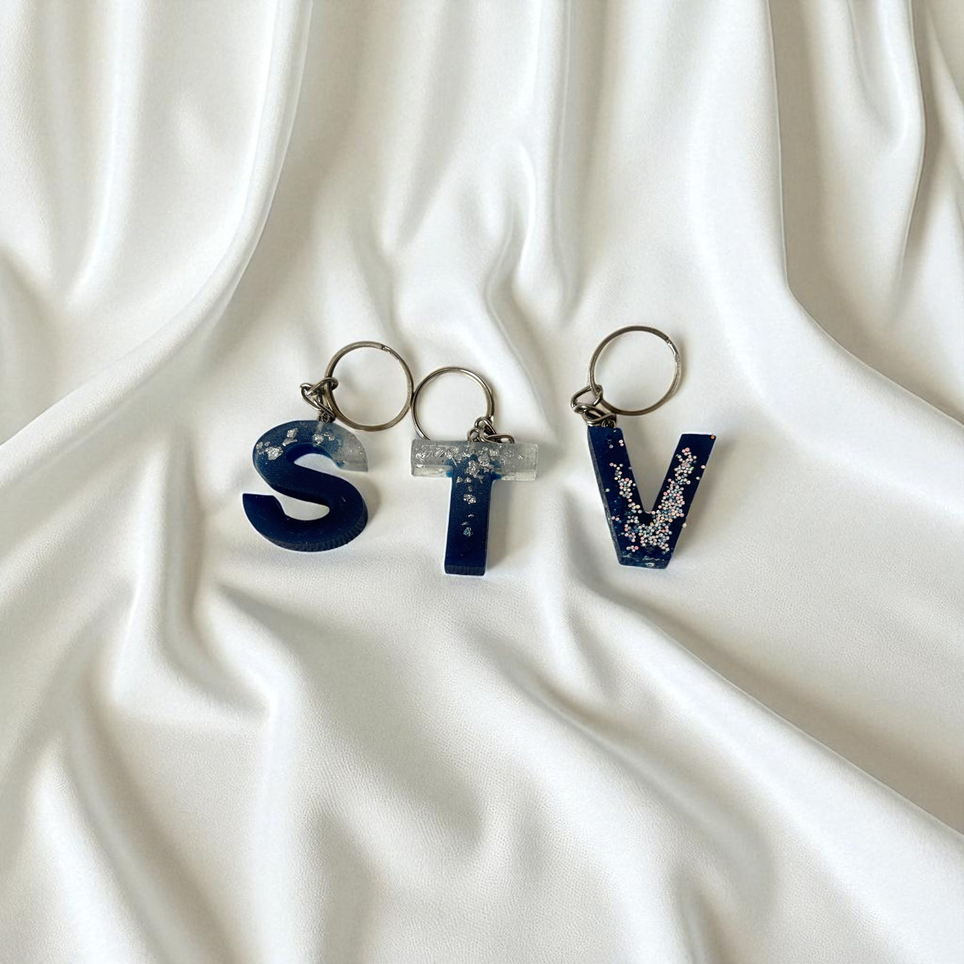 Personalized Resin Letter Keychain – Custom Black & Silver Initial Keyring | Handmade Gift for Her, Bridesmaid, Birthday, Wedding Favor