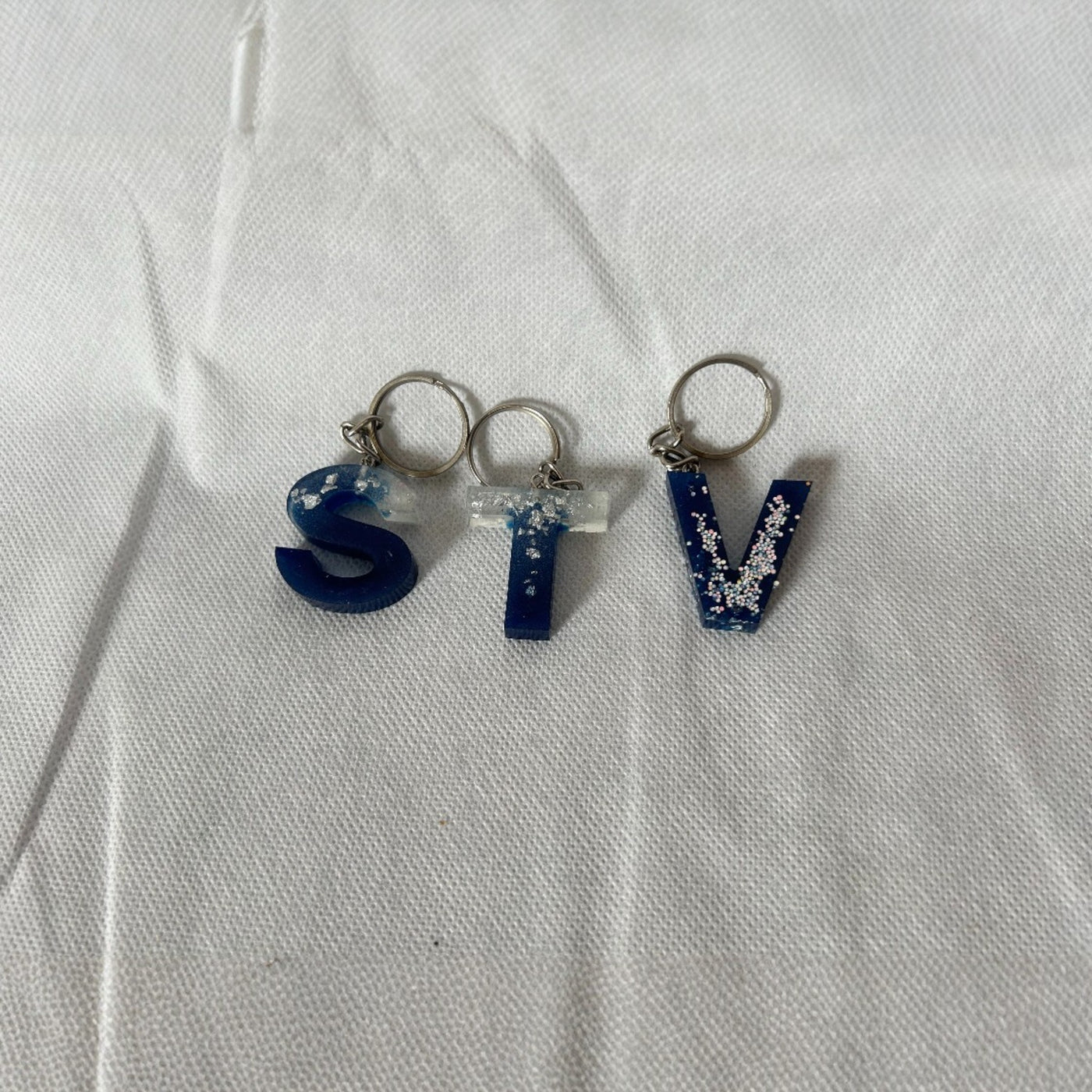 Personalized Resin Letter Keychain – Custom Black & Silver Initial Keyring | Handmade Gift for Her, Bridesmaid, Birthday, Wedding Favor