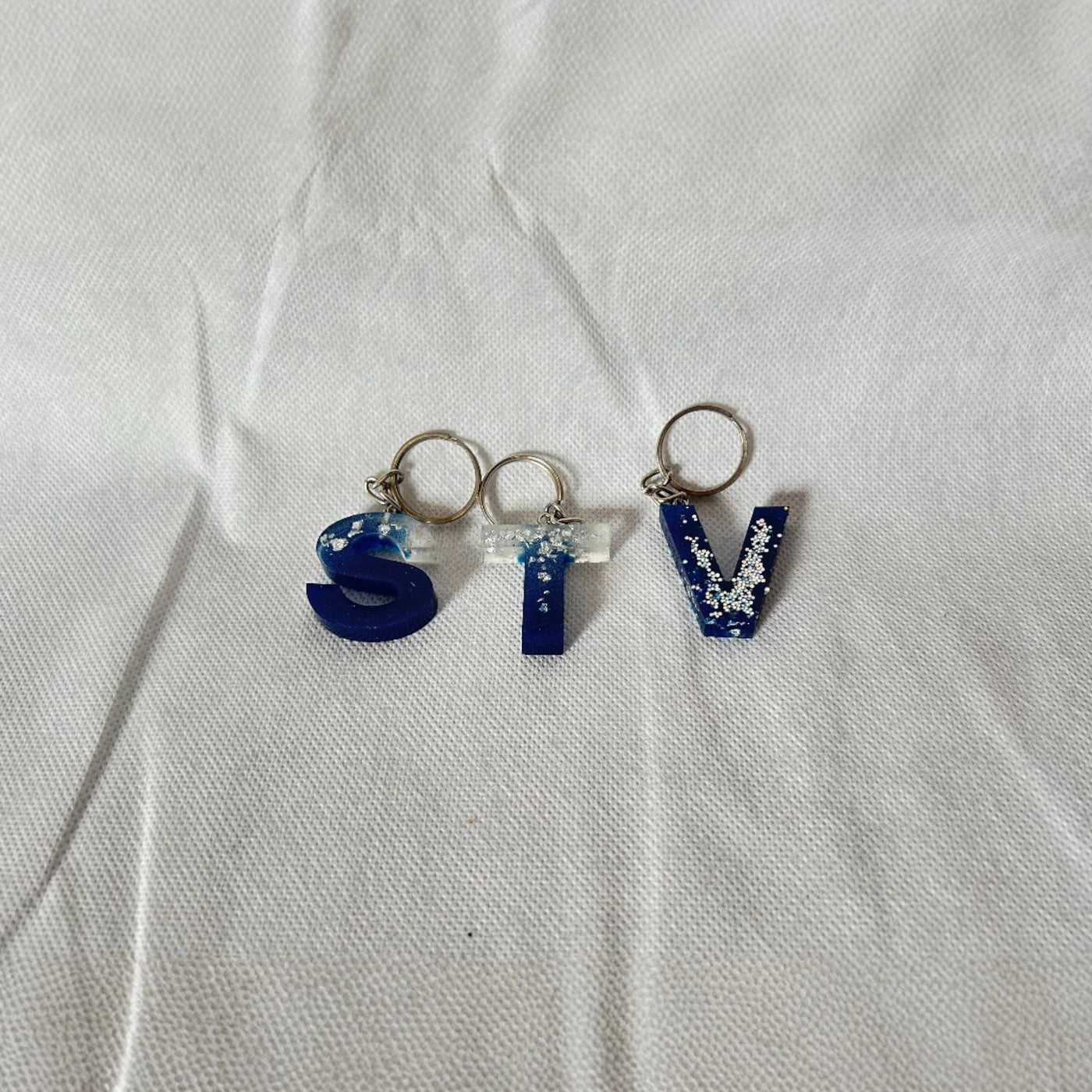 Personalized Resin Letter Keychain – Custom Black & Silver Initial Keyring | Handmade Gift for Her, Bridesmaid, Birthday, Wedding Favor