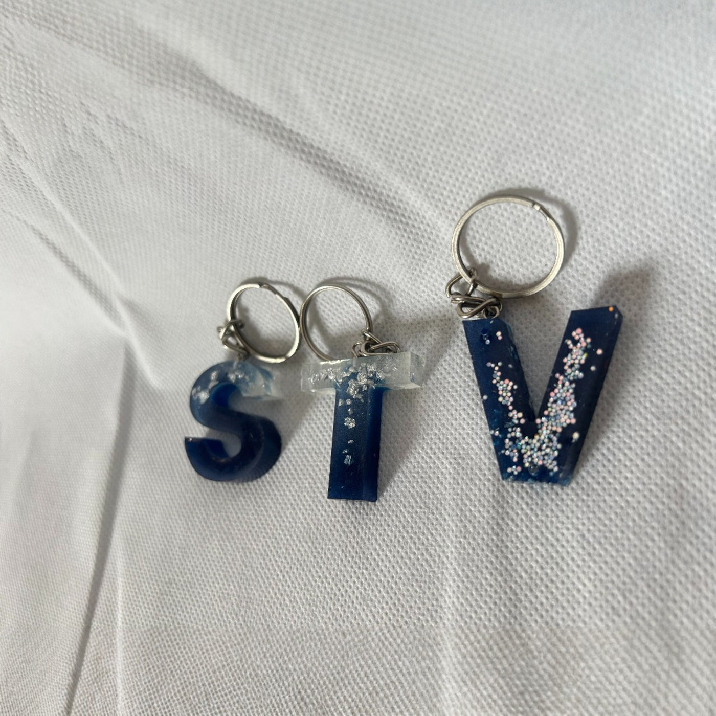 Personalized Resin Letter Keychain – Custom Black & Silver Initial Keyring | Handmade Gift for Her, Bridesmaid, Birthday, Wedding Favor