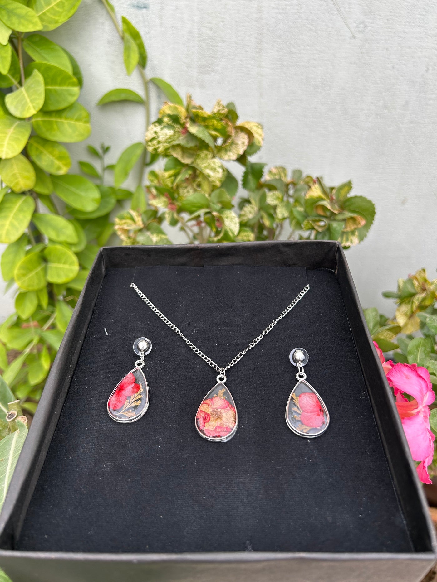 Handmade Resin Chain Locket & Earrings Set – Floral Design