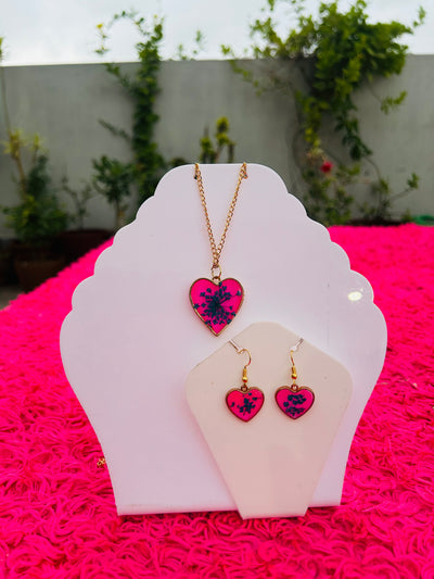 ❤️ Heart Shape Resin Jewelry Set (Necklace & Earrings)