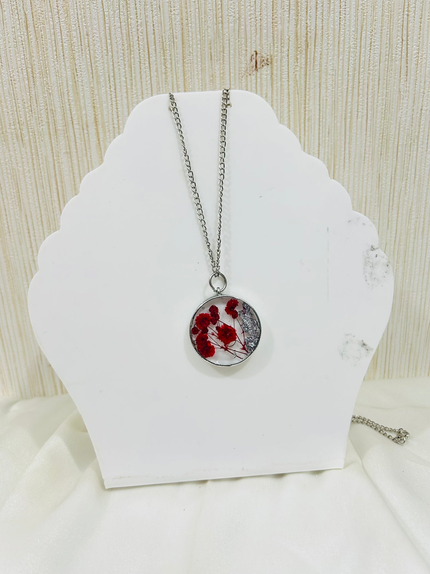 Round Resin Locket Chain with Purple Flower