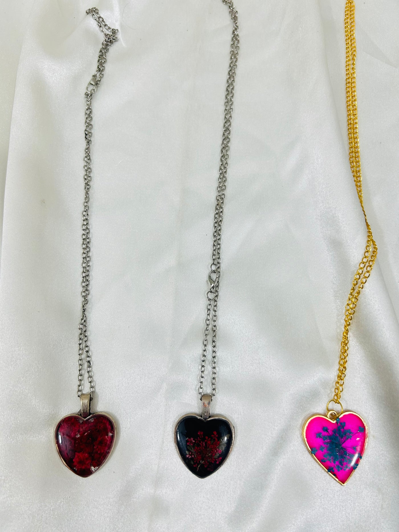 Heart Shape Black Resin Chain Locket with Red Flower