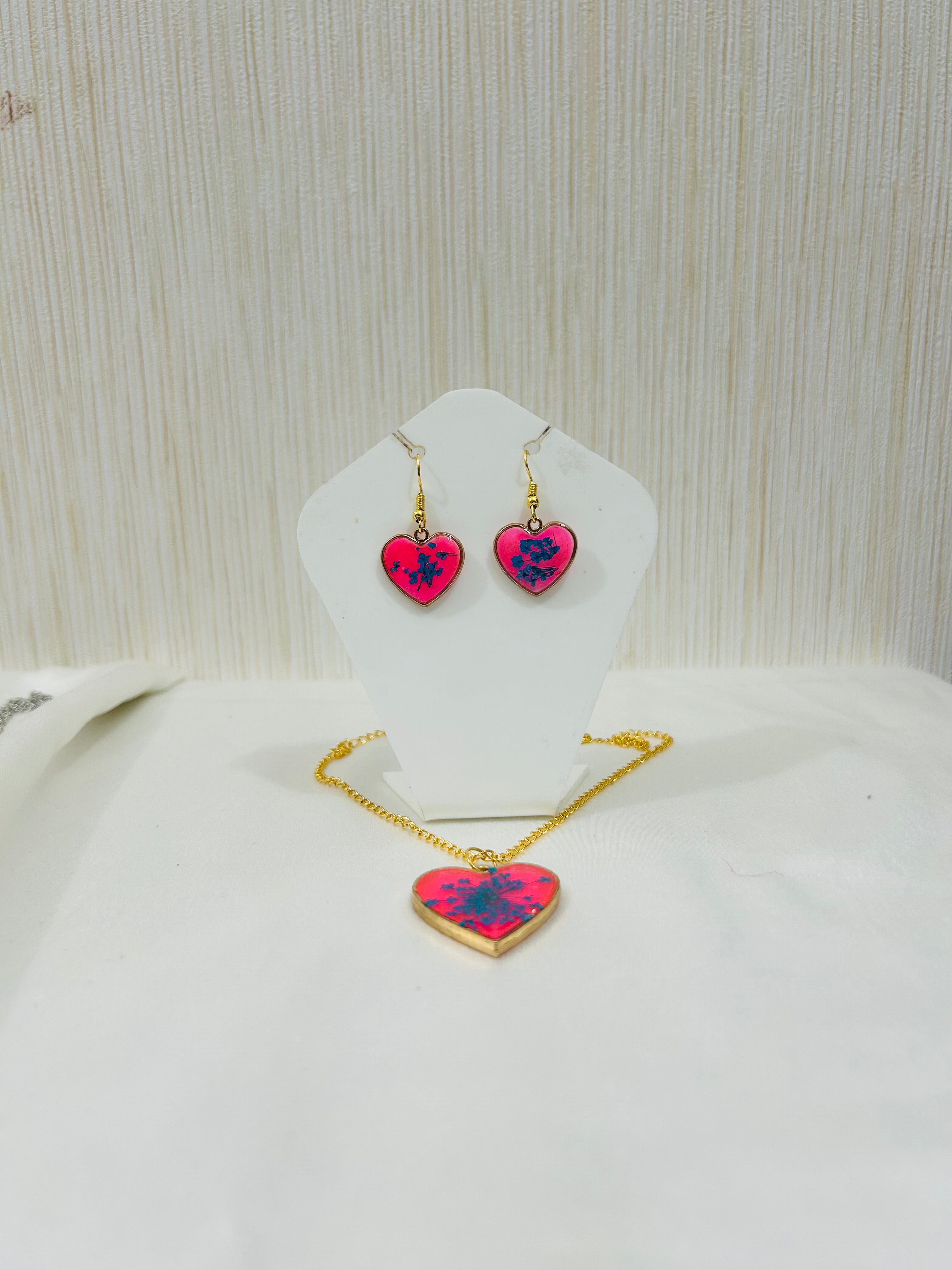 ❤️ Heart Shape Resin Jewelry Set (Necklace & Earrings)