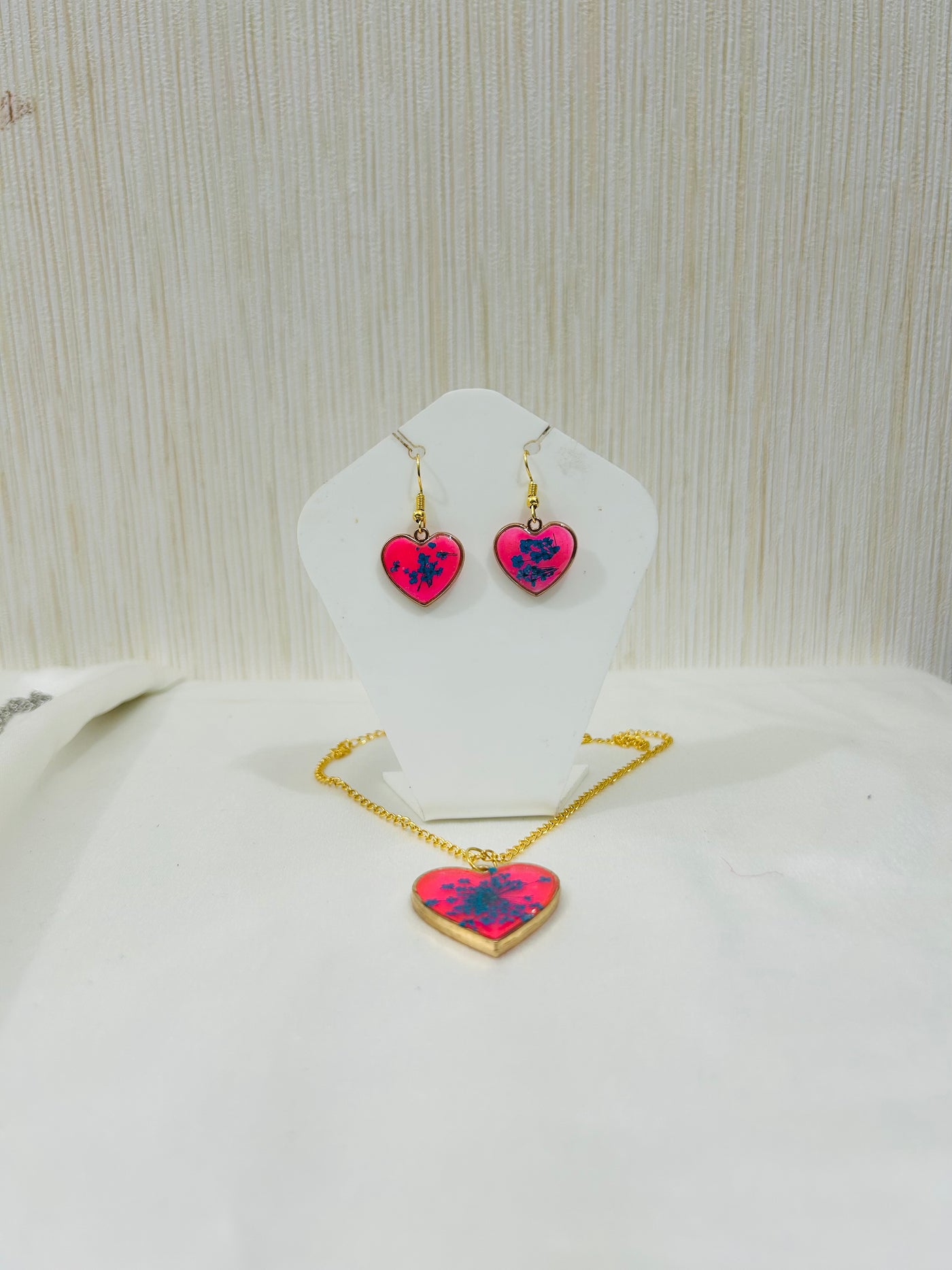 ❤️ Heart Shape Resin Jewelry Set (Necklace & Earrings)