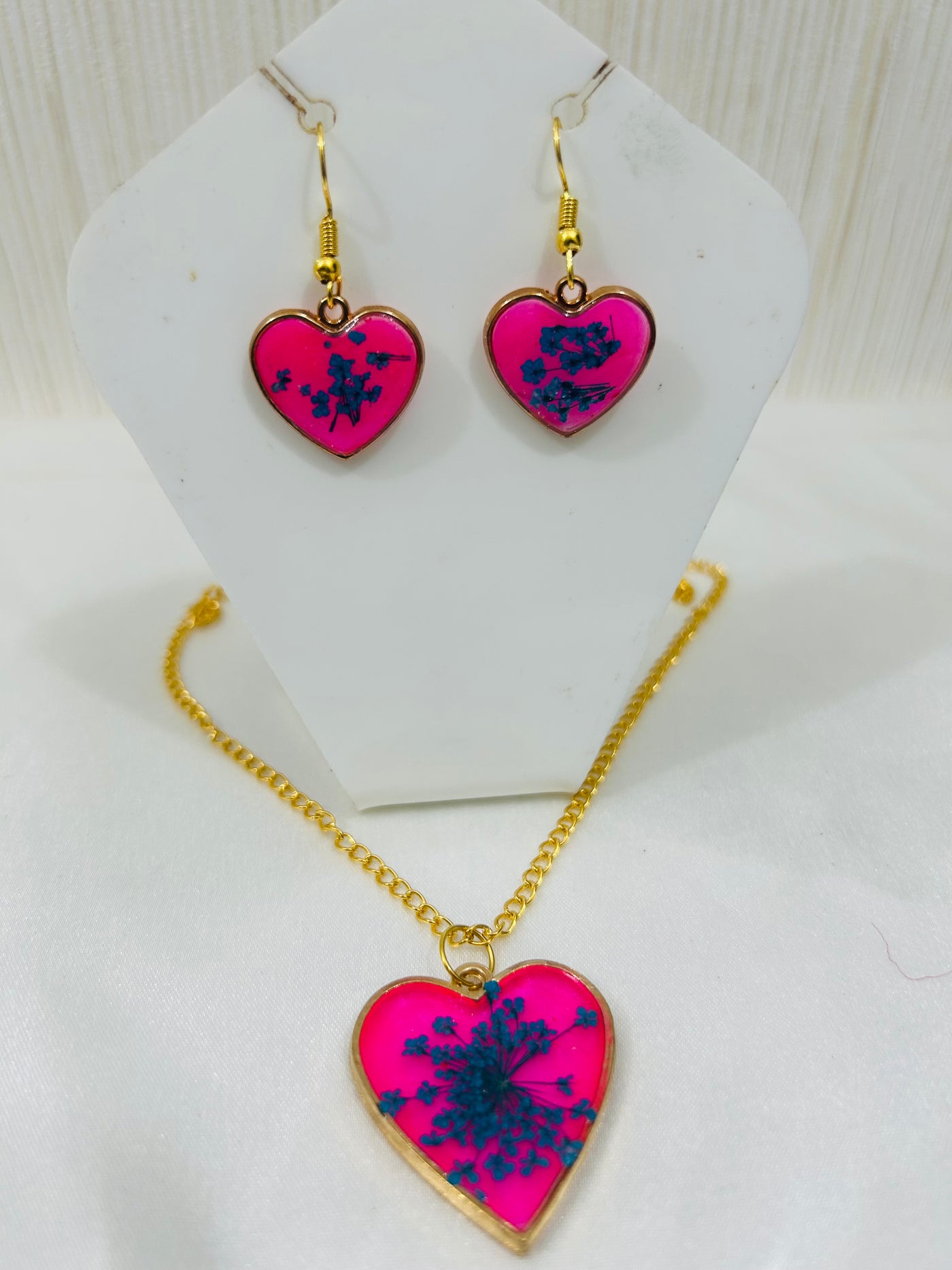 ❤️ Heart Shape Resin Jewelry Set (Necklace & Earrings)
