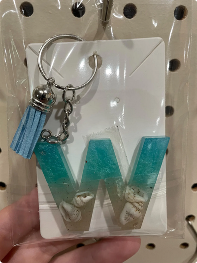 Ocean-Inspired Resin Initial Keychain with Real Seashells – Personalized Letter Keyring | Coastal Gift for Her,