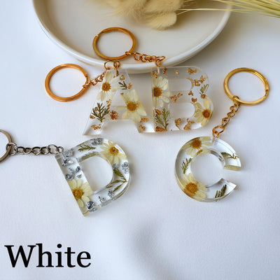 Personalized Daisy Resin Letter Keychain | Custom Initial | Floral Keyring | Bridesmaid Gift