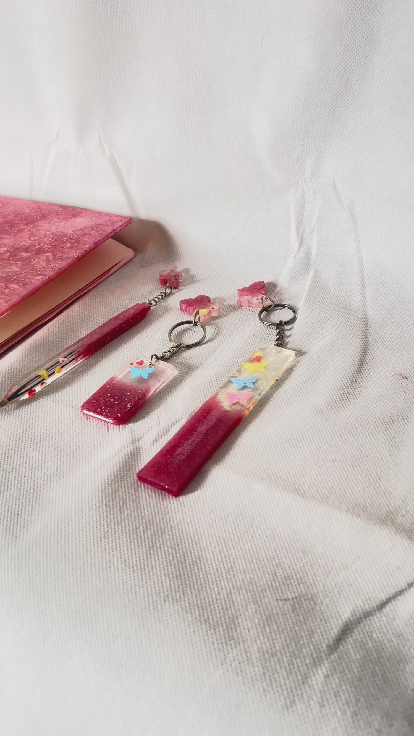 Handmade Resin Diary Gift Set – Pink & Gold with Pen, Keychains & Bookmark